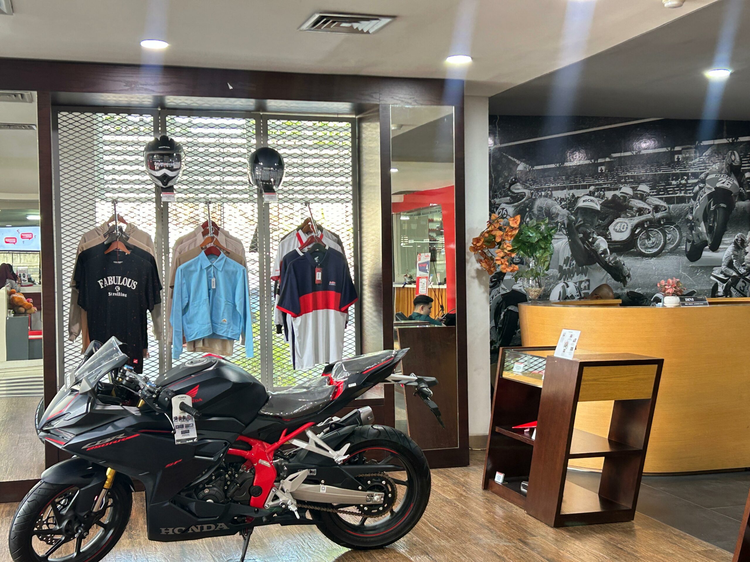 Dari Jalan Aspal hingga Jalur Petualangan, Promo Juni Permudah Miliki Motor Sport Honda